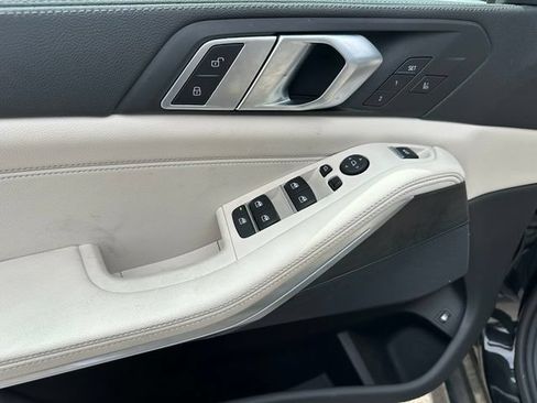 Used 2022 BMW X5 xDrive45e w/ M Sport Package AWD/4WD image 19