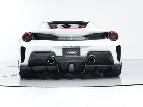 Certified 2020 Ferrari 488 Pista Spider image 9