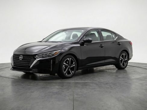 Used 2025 Nissan Sentra SV image 3