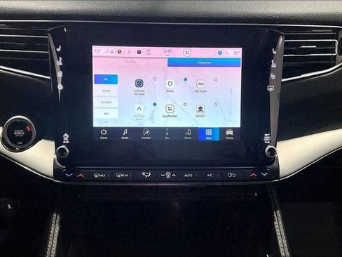 Used 2024 Jeep Wagoneer Series II image 15