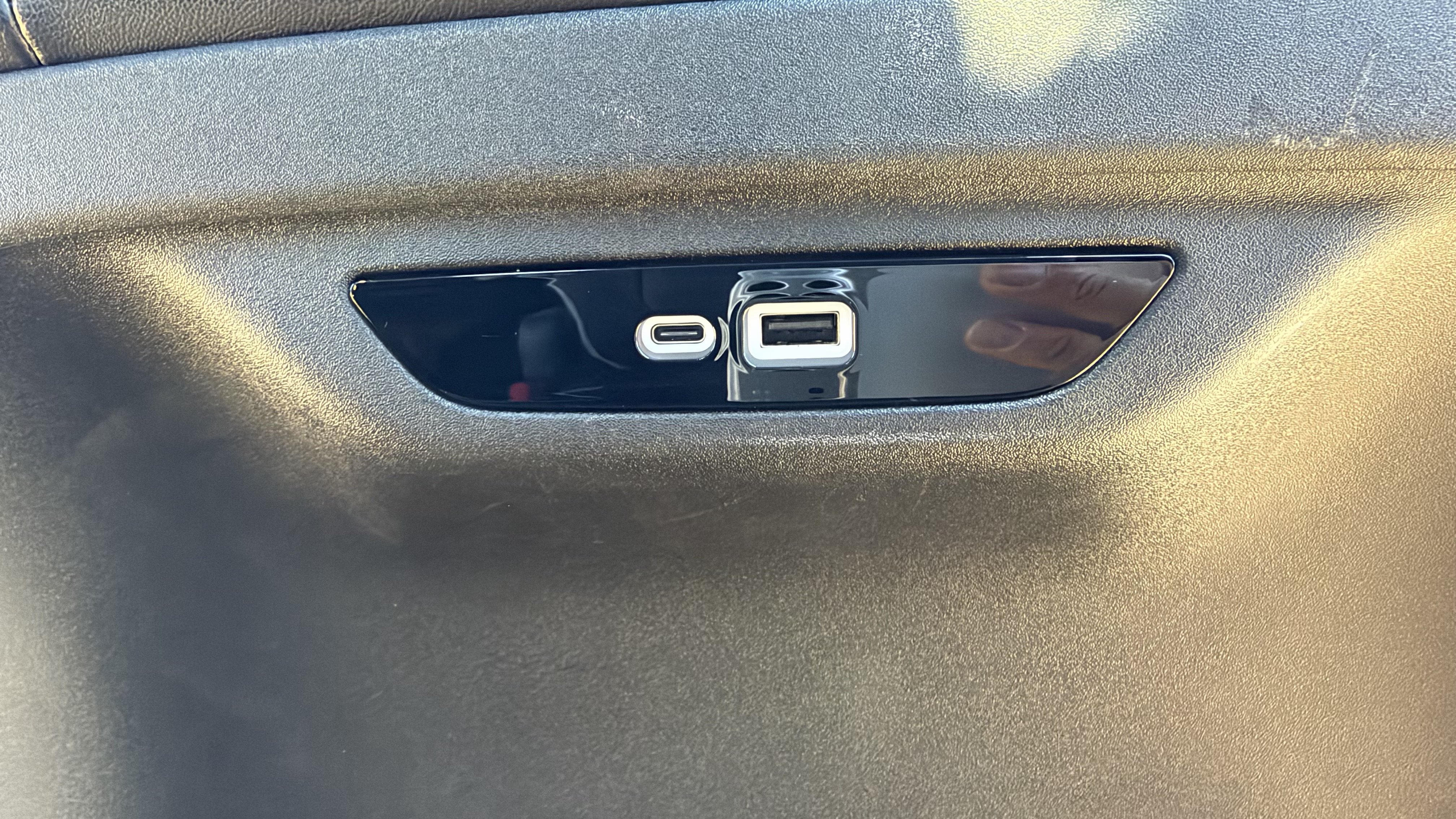 Used 2026 Chrysler Pacifica Limited w/ S Appearance Package FWD image 40