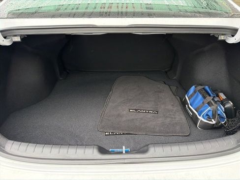 Used 2025 Hyundai Elantra Sport image 30