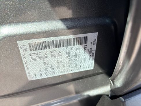 Used 2025 Nissan Rogue SV AWD/4WD image 25