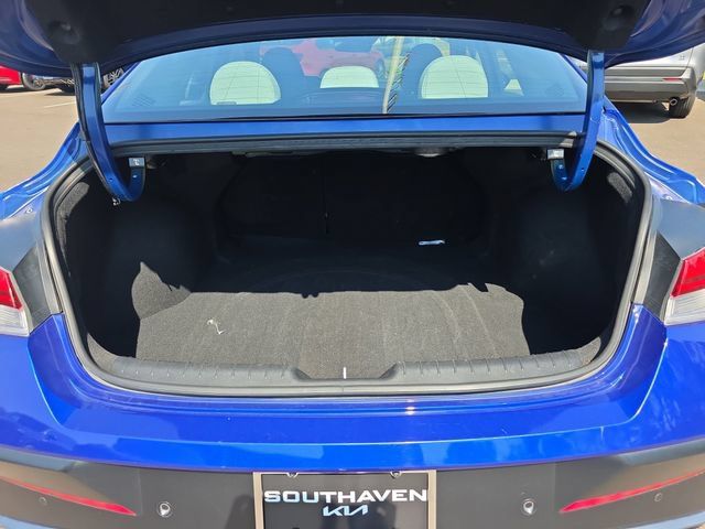 Used 2024 Hyundai Elantra Limited FWD image 13