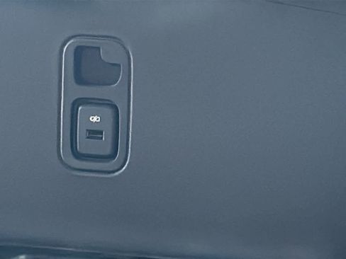 Used 2023 Chevrolet Traverse LT w/ LPO, Floor Liner Package AWD/4WD image 29