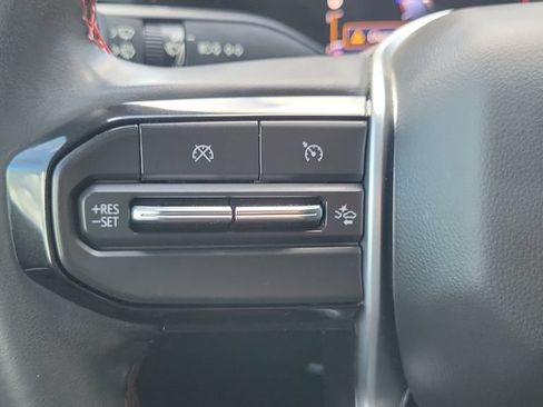 Used 2023 Chevrolet Colorado Z71 w/ Z71 Convenience Package 2 AWD/4WD image 19