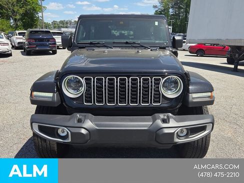 Used 2025 Jeep Wrangler Unlimited Sahara w/ Safety Group AWD/4WD image 3