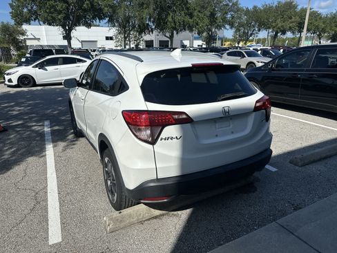 Used 2018 Honda HR-V EX-L image 6