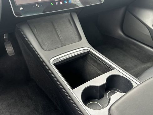 Used 2023 Tesla Model 3 Standard Range image 10