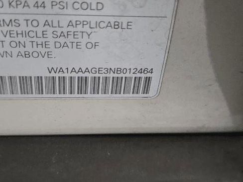 Used 2022 Audi e-tron Premium w/ Convenience Plus Package image 11