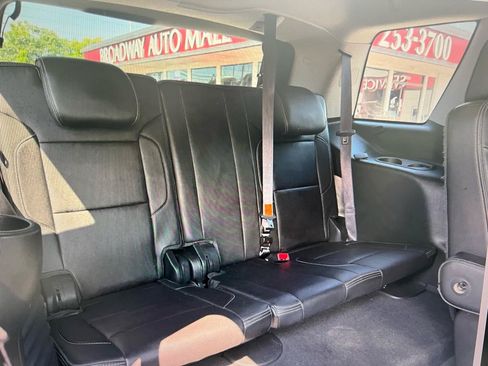 Used 2015 GMC Yukon Denali w/ Premium Package AWD/4WD image 14