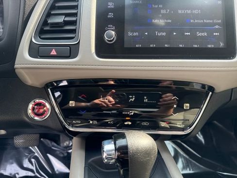 Used 2021 Honda HR-V EX image 15