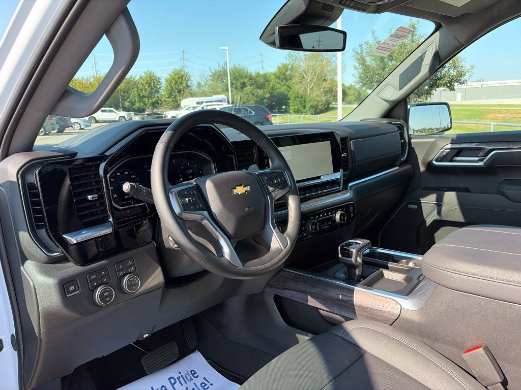 Used 2026 Chevrolet Silverado 1500 LTZ w/ Z71 Off-Road Package AWD/4WD image 50