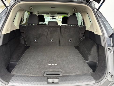 Certified 2023 Nissan Rogue S image 9