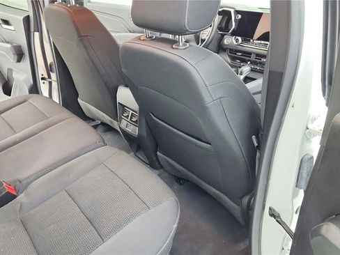 Used 2024 GMC Canyon Elevation image 31