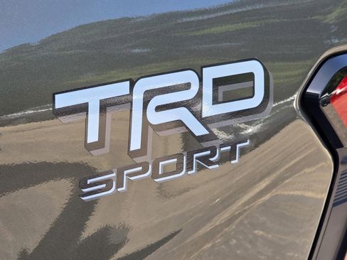 Used 2025 Toyota Tacoma TRD Sport AWD/4WD image 28