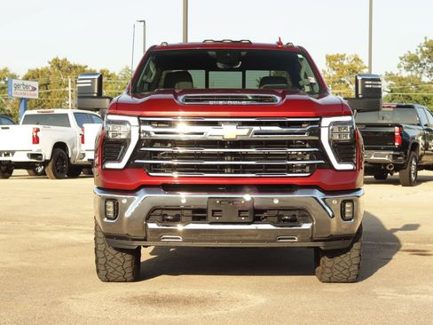 Used 2025 Chevrolet Silverado 2500 LTZ w/ LTZ Premium Package AWD/4WD image 2