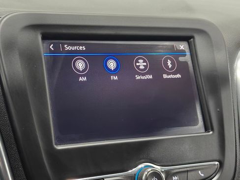 Used 2022 Chevrolet Equinox LT w/ Driver Convenience Package image 32