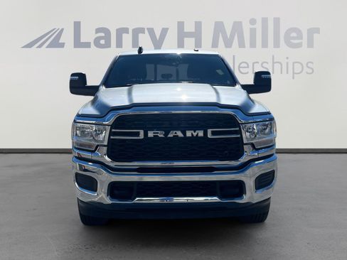 Used 2024 RAM 2500 Tradesman w/ Chrome Appearance Group image 8