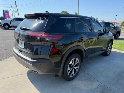 Used 2023 Nissan Rogue SV AWD/4WD image 12