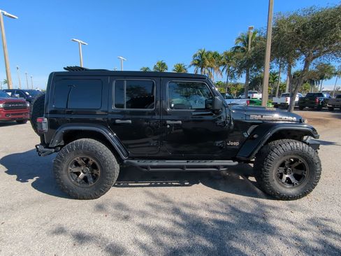 Used 2021 Jeep Wrangler Unlimited Rubicon w/ Trailer Tow Package image 4