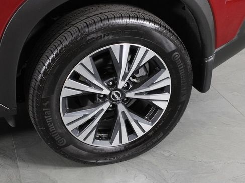 Certified 2023 Nissan Rogue SV FWD image 13