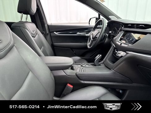 Certified 2025 Cadillac XT5 Premium Luxury image 19