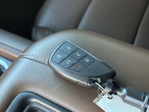 Used 2021 Chevrolet Tahoe High Country image 28