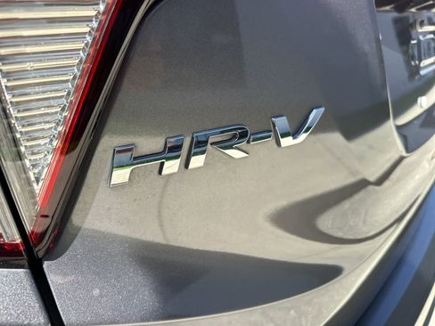 Used 2021 Honda HR-V Sport image 14