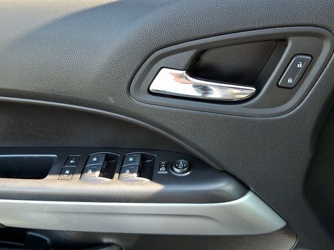 Certified 2024 Chevrolet Equinox LT FWD image 24