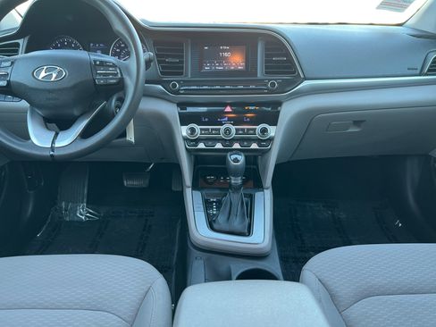 Used 2020 Hyundai Elantra SE image 10
