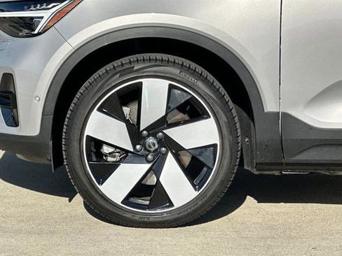 Certified 2024 Volvo XC40 Recharge Ultimate w/ Protection Package Premier image 31