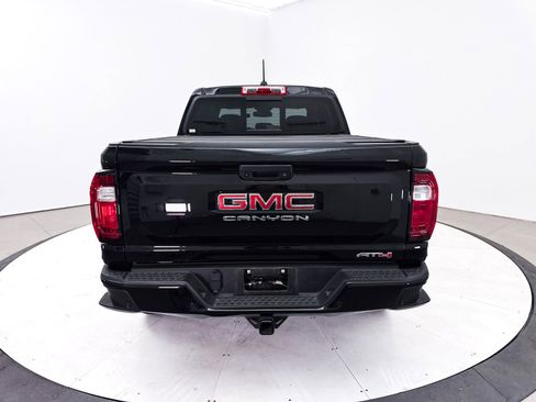 Used 2024 GMC Canyon AT4 w/ AT4 Premium Package AWD/4WD image 17