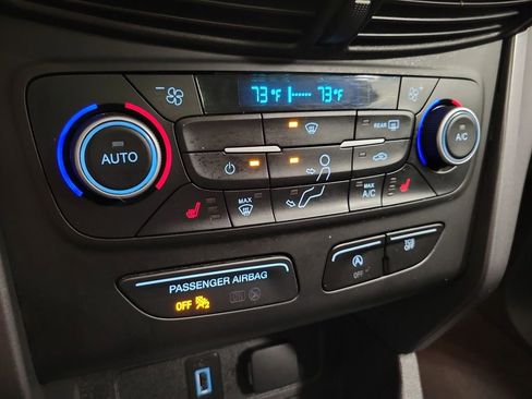 Used 2019 Ford Escape SEL image 17