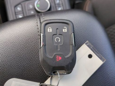 Used 2020 GMC Terrain SLE w/ Driver Convenience Package FWD image 29