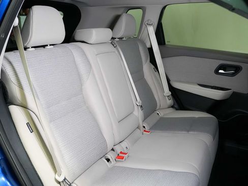 Used 2023 Nissan Rogue SV FWD image 22