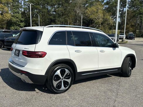 Used 2025 Mercedes-Benz GLB 250 4MATIC image 33