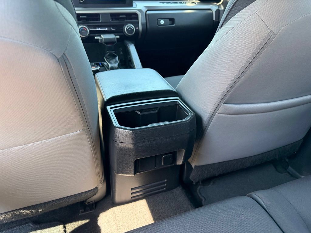 Used 2024 Toyota Tacoma TRD Sport AWD/4WD image 22
