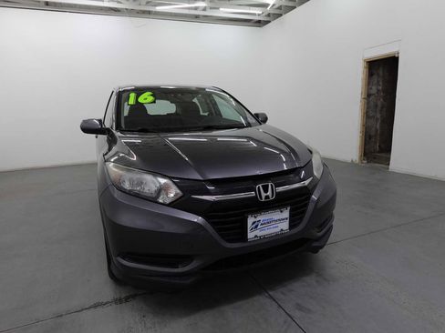 Used 2016 Honda HR-V LX image 3