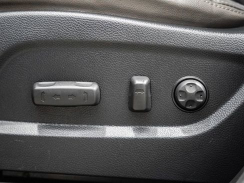 Used 2017 Hyundai Santa Fe Limited image 29