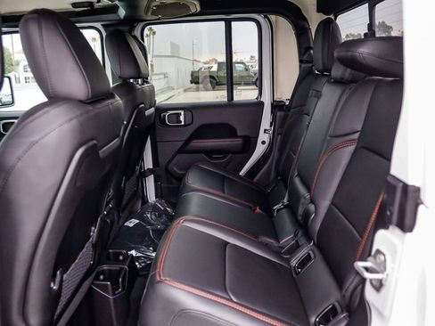 New 2026 Jeep Gladiator Rubicon w/ Steel Bumper Group image 23