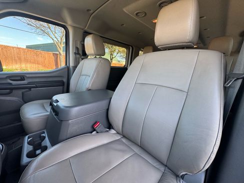 Used 2020 Nissan NV 3500 SL image 20