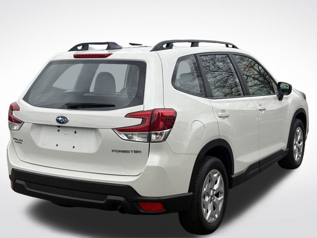 Used 2024 Subaru Forester AWD/4WD image 4
