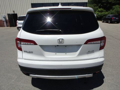 Used 2021 Honda Pilot EX image 5