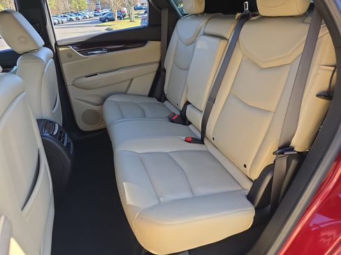 Used 2017 Cadillac XT5 Premium Luxury image 14