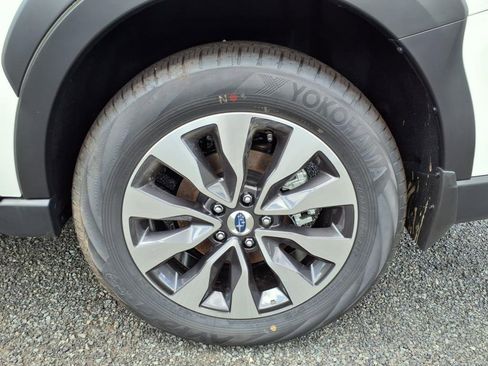 New 2025 Subaru Outback Limited image 13