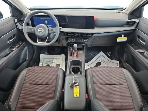 New 2026 Nissan Kicks SR FWD image 13