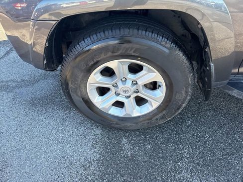 Used 2022 Toyota 4Runner SR5 image 9