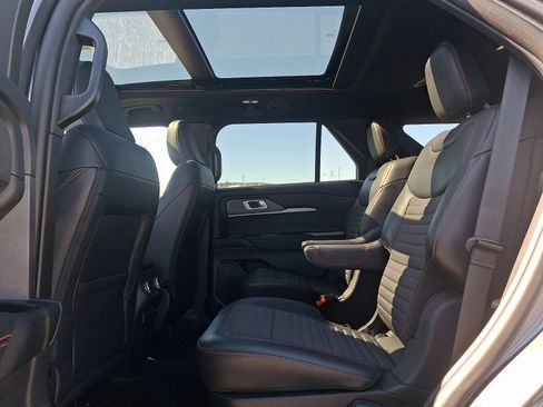 Certified 2025 Ford Explorer ST-Line w/ Premium Package image 10