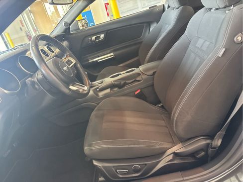 Certified 2019 Ford Mustang GT RWD image 28